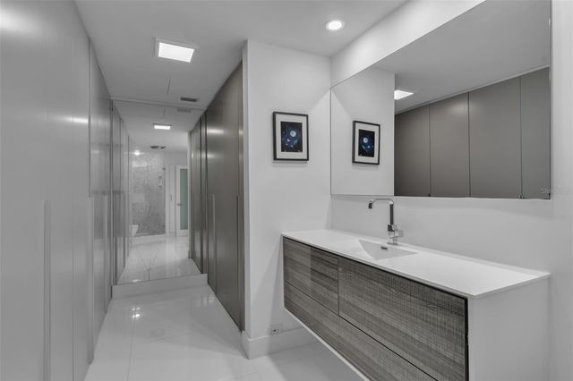 1306 S LAKE SHORE DRIVE, Sarasota, FL 34231