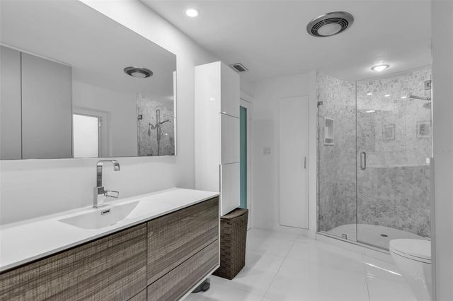 1306 S LAKE SHORE DRIVE, Sarasota, FL 34231