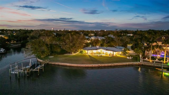 1306 S LAKE SHORE DRIVE, Sarasota, FL 34231