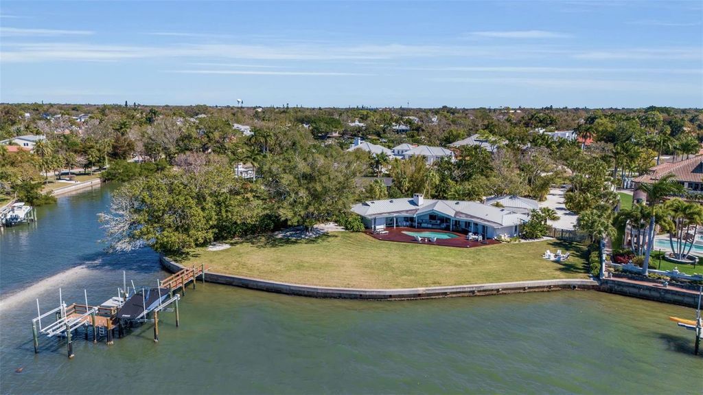 1306 S LAKE SHORE DRIVE, Sarasota, FL 34231