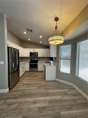 2504 GOLDENMOON Street, Las Vegas, NV 89108