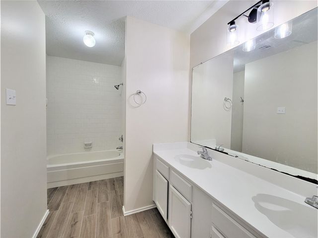 11410 Sunny Creek Drive, Houston, TX 77066