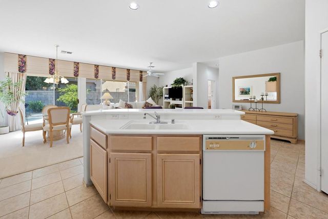 78607 Palm Tree Avenue, Palm Desert, CA 92211