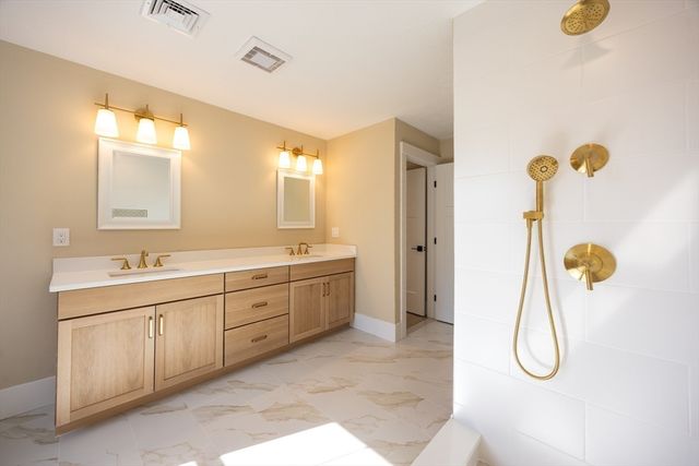 47 Thomas Mann Circle Unit 28, Norfolk, MA 02056