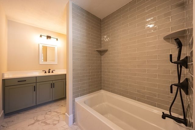 47 Thomas Mann Circle Unit 28, Norfolk, MA 02056