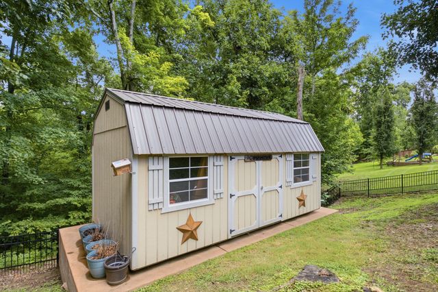 1109 Secretariat Dr, Mount Juliet, TN 37122