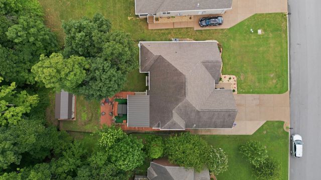 1109 Secretariat Dr, Mount Juliet, TN 37122