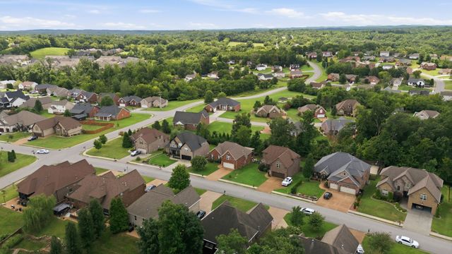 1109 Secretariat Dr, Mount Juliet, TN 37122