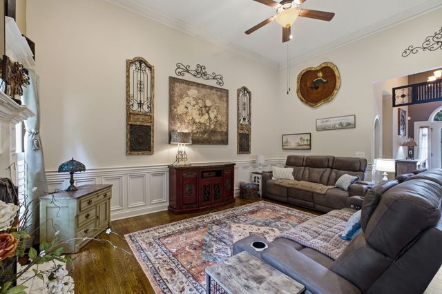 1109 Secretariat Dr, Mount Juliet, TN 37122