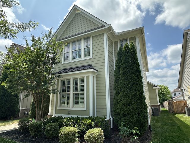 2776 Americus Dr, Thompsons Station, TN 37179