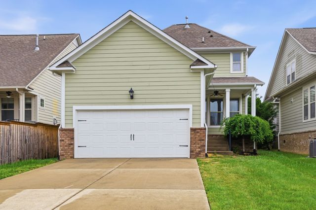 2776 Americus Dr, Thompsons Station, TN 37179