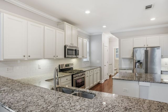 2776 Americus Dr, Thompsons Station, TN 37179