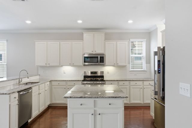 2776 Americus Dr, Thompsons Station, TN 37179