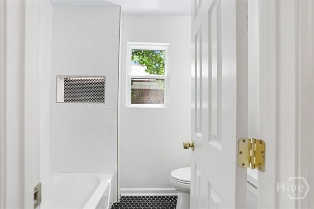 2020 Cowan Avenue, Savannah, GA 31405