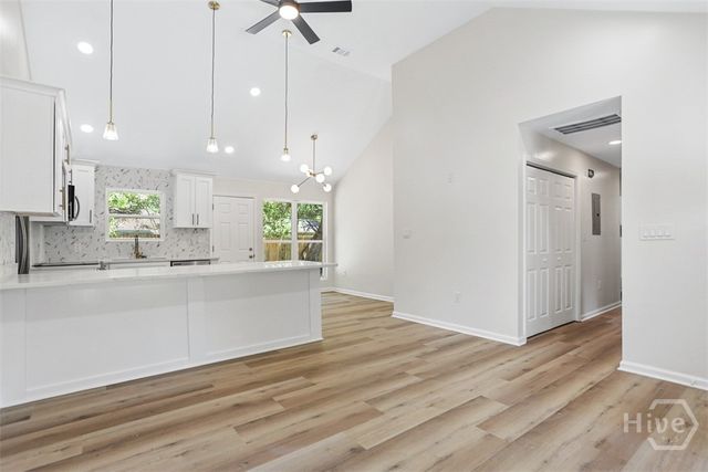 2020 Cowan Avenue, Savannah, GA 31405
