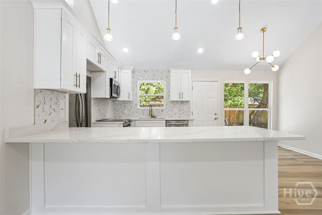 2020 Cowan Avenue, Savannah, GA 31405