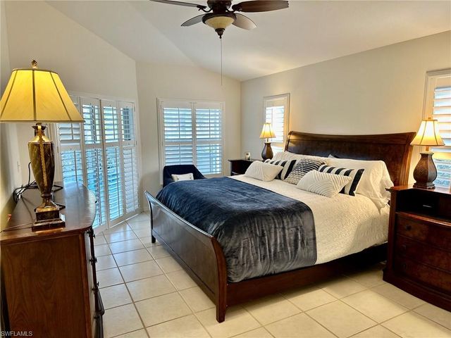 930 Marble DR, Naples, FL 34104