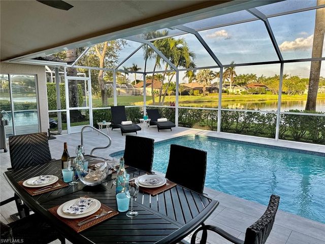 930 Marble DR, Naples, FL 34104