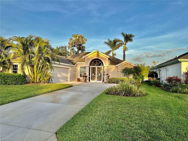 930 Marble DR, Naples, FL 34104