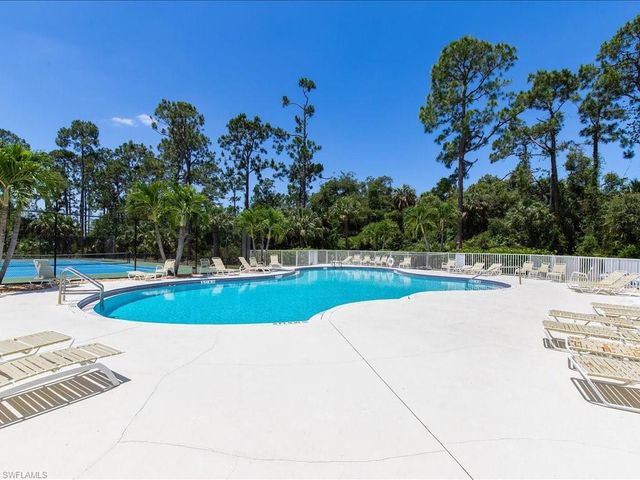 930 Marble DR, Naples, FL 34104