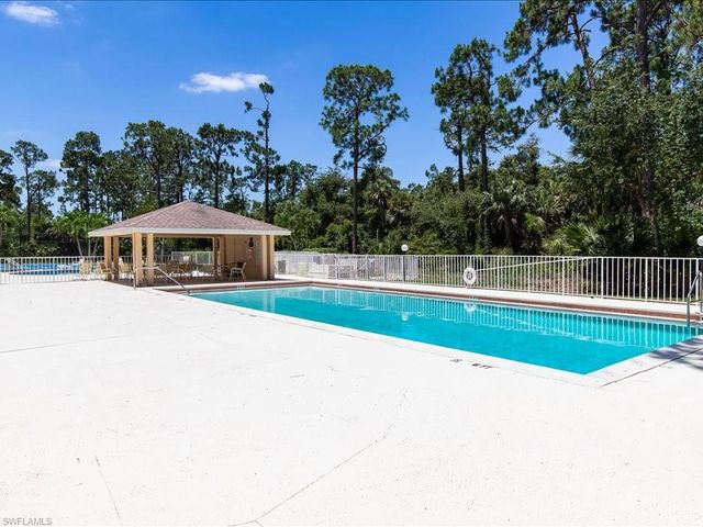 930 Marble DR, Naples, FL 34104