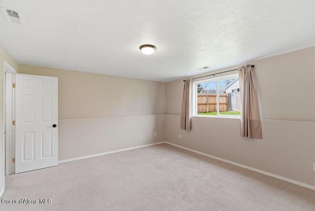 2639 W Blueberry CIR, Hayden, ID 83835