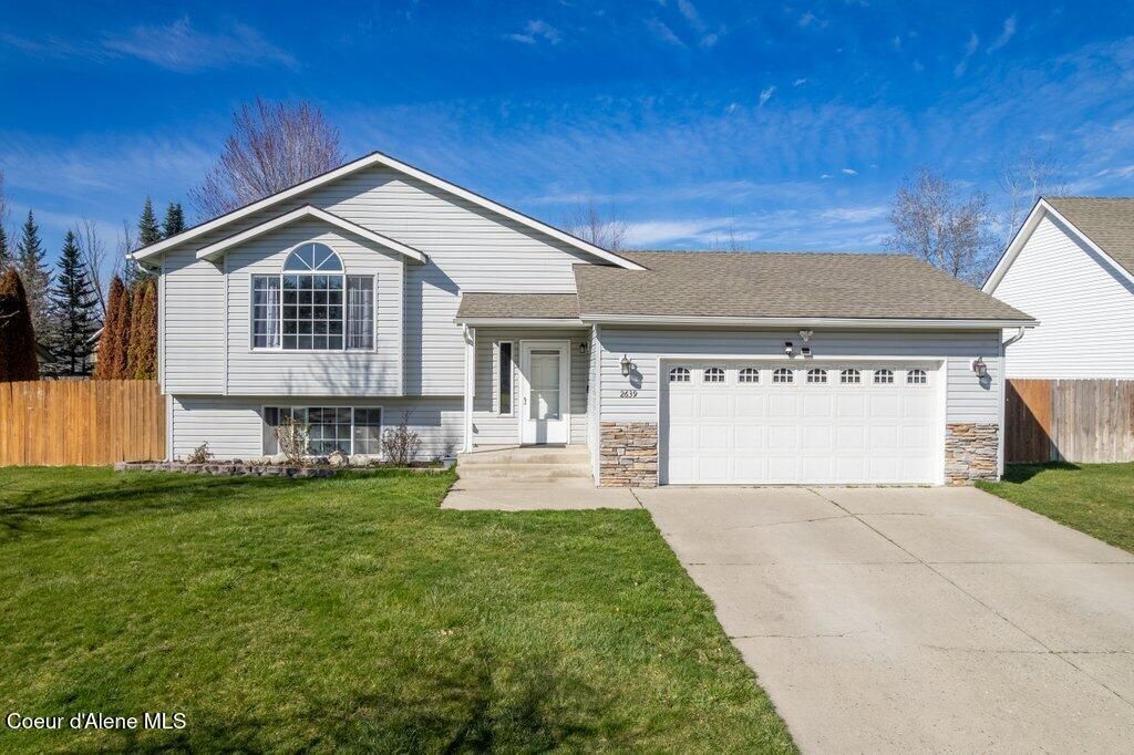 2639 W Blueberry CIR, Hayden, ID 83835