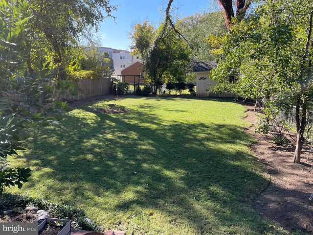 610 RITCHIE AVE, Silver Spring, MD 20910