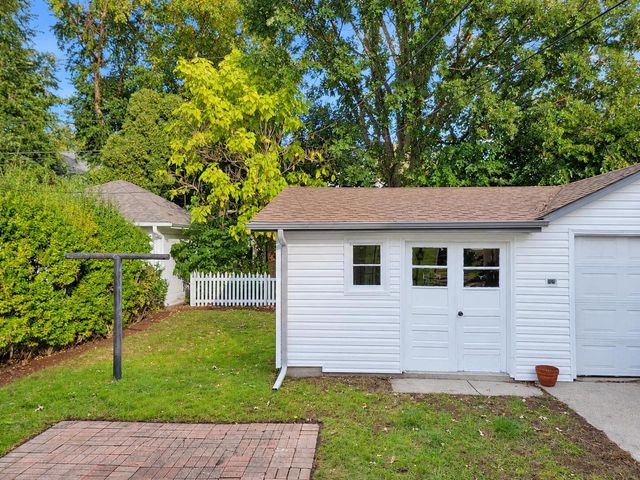 1437 Park AVENUE, Racine, WI 53403