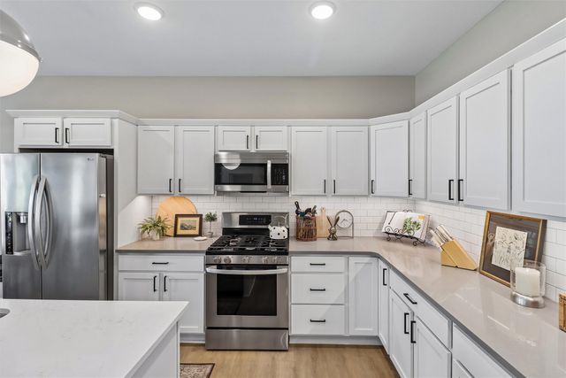 1138 NE 17th Lane, Ankeny, IA 50021