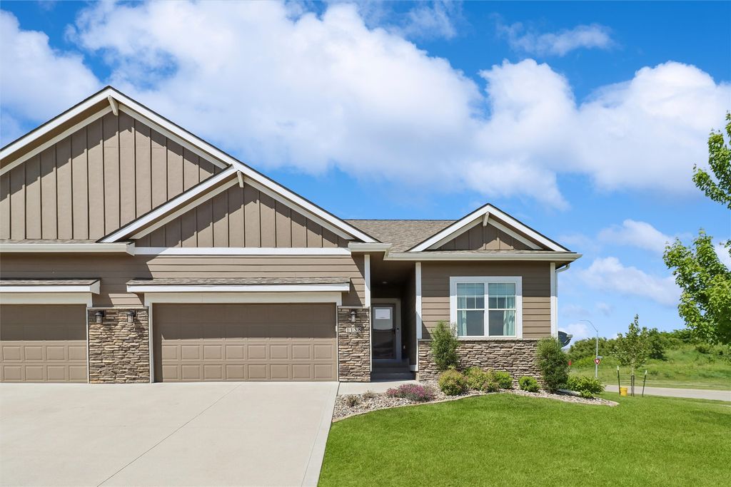 1138 NE 17th Lane, Ankeny, IA 50021