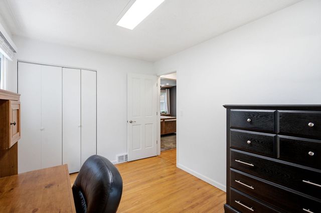 5507 Maryland Avenue N, Crystal, MN 55428