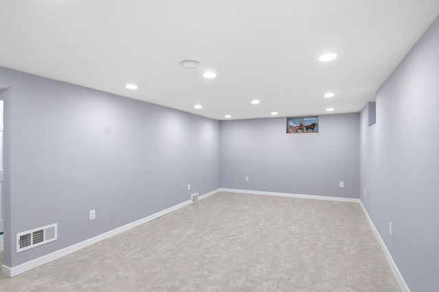 5507 Maryland Avenue N, Crystal, MN 55428