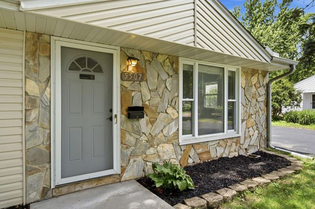 5507 Maryland Avenue N, Crystal, MN 55428