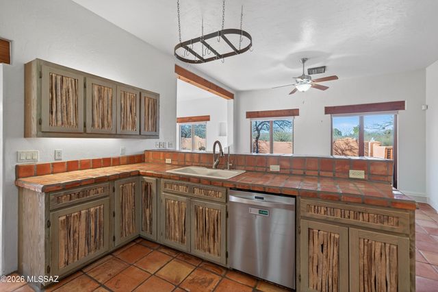 5676 S Mir Way, Hereford, AZ 85615