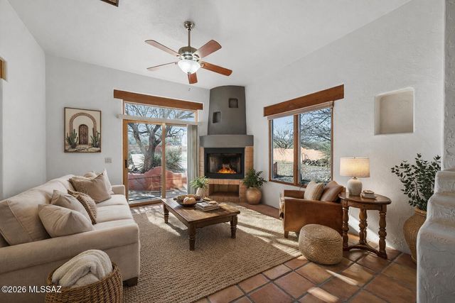 5676 S Mir Way, Hereford, AZ 85615