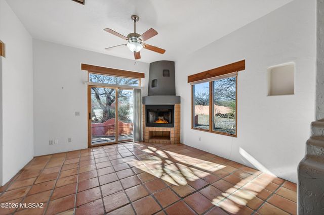 5676 S Mir Way, Hereford, AZ 85615