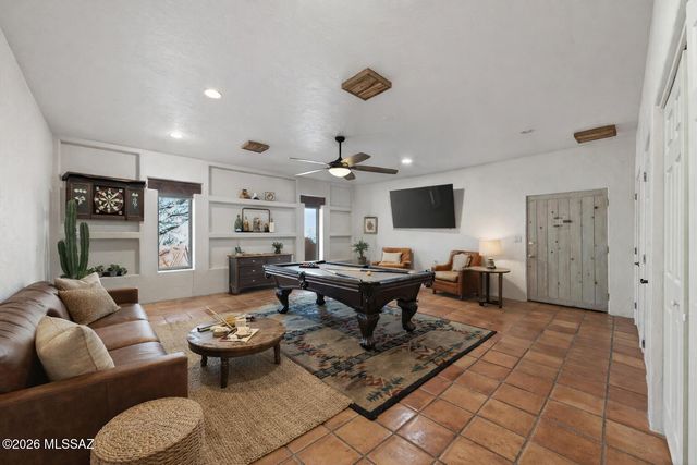 5676 S Mir Way, Hereford, AZ 85615