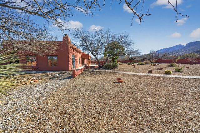 5676 S Mir Way, Hereford, AZ 85615