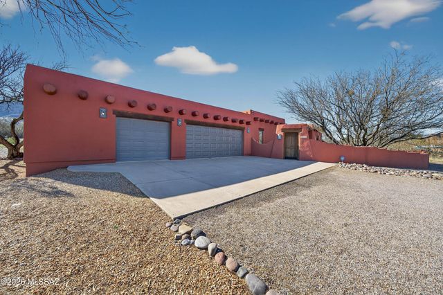 5676 S Mir Way, Hereford, AZ 85615