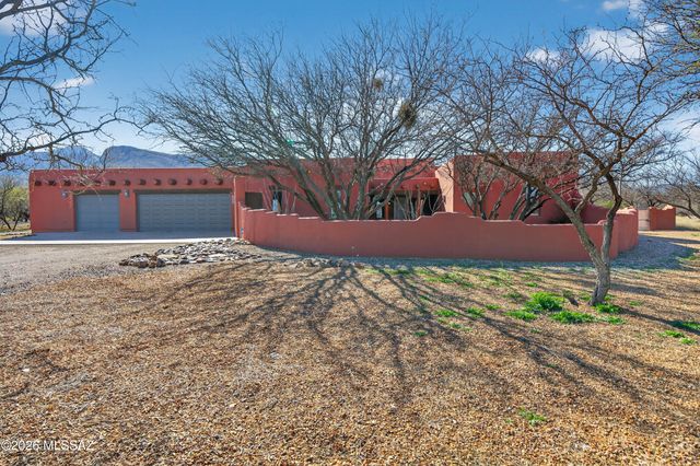 5676 S Mir Way, Hereford, AZ 85615