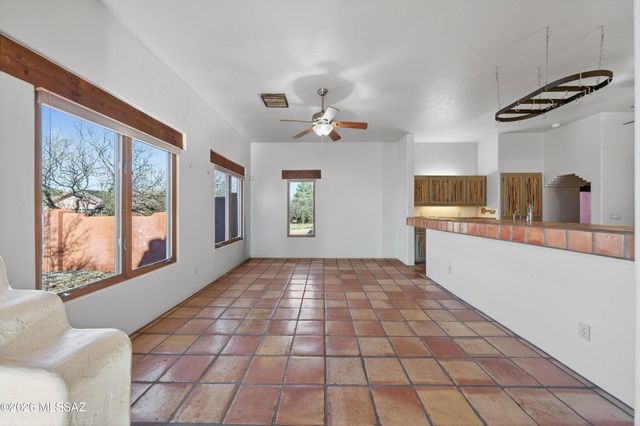 5676 S Mir Way, Hereford, AZ 85615