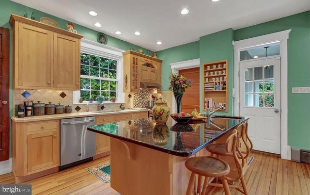 22 WYOMISSING BLVD, Reading, PA 19610