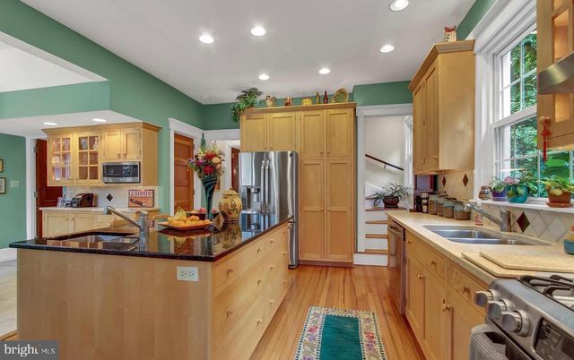 22 WYOMISSING BLVD, Reading, PA 19610