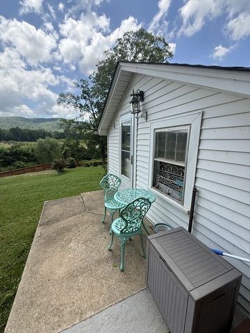 103 Dykes Rd, Mcminnville, TN 37110