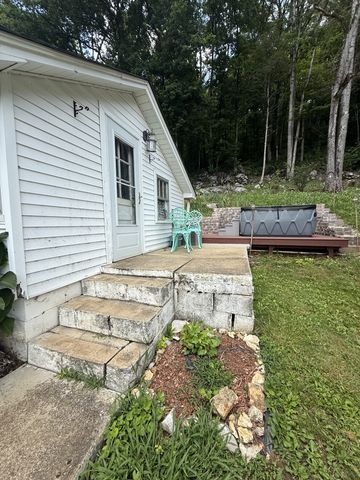 103 Dykes Rd, Mcminnville, TN 37110