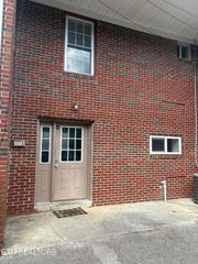 926 Kingston Ave 1, Rockwood, TN 37854