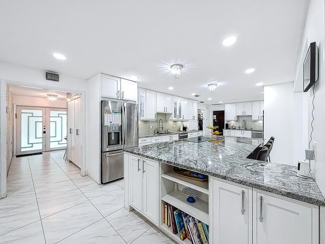 9990 NW 38th Street, Coral Springs, FL 33065