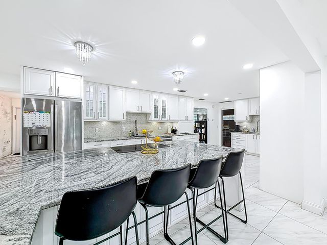 9990 NW 38th Street, Coral Springs, FL 33065