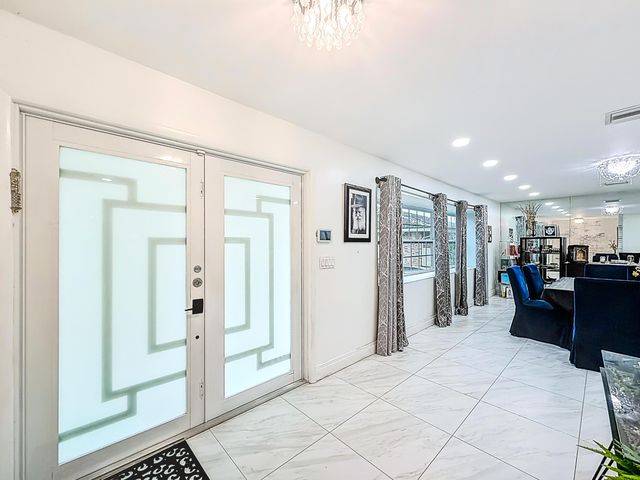 9990 NW 38th Street, Coral Springs, FL 33065